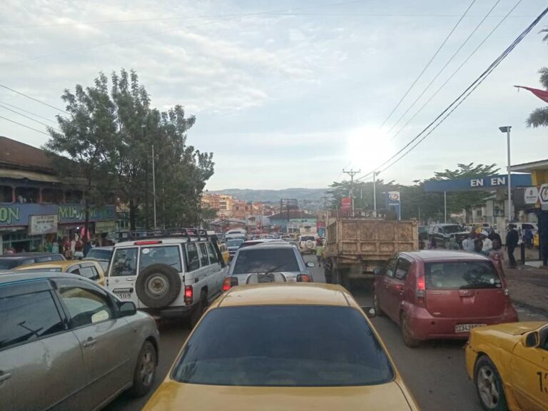 532-embouteillages-bukavu-tarifsbitmap_1200_nocrop_1_1_20240209135255768244_IMG-20240209-WA0011